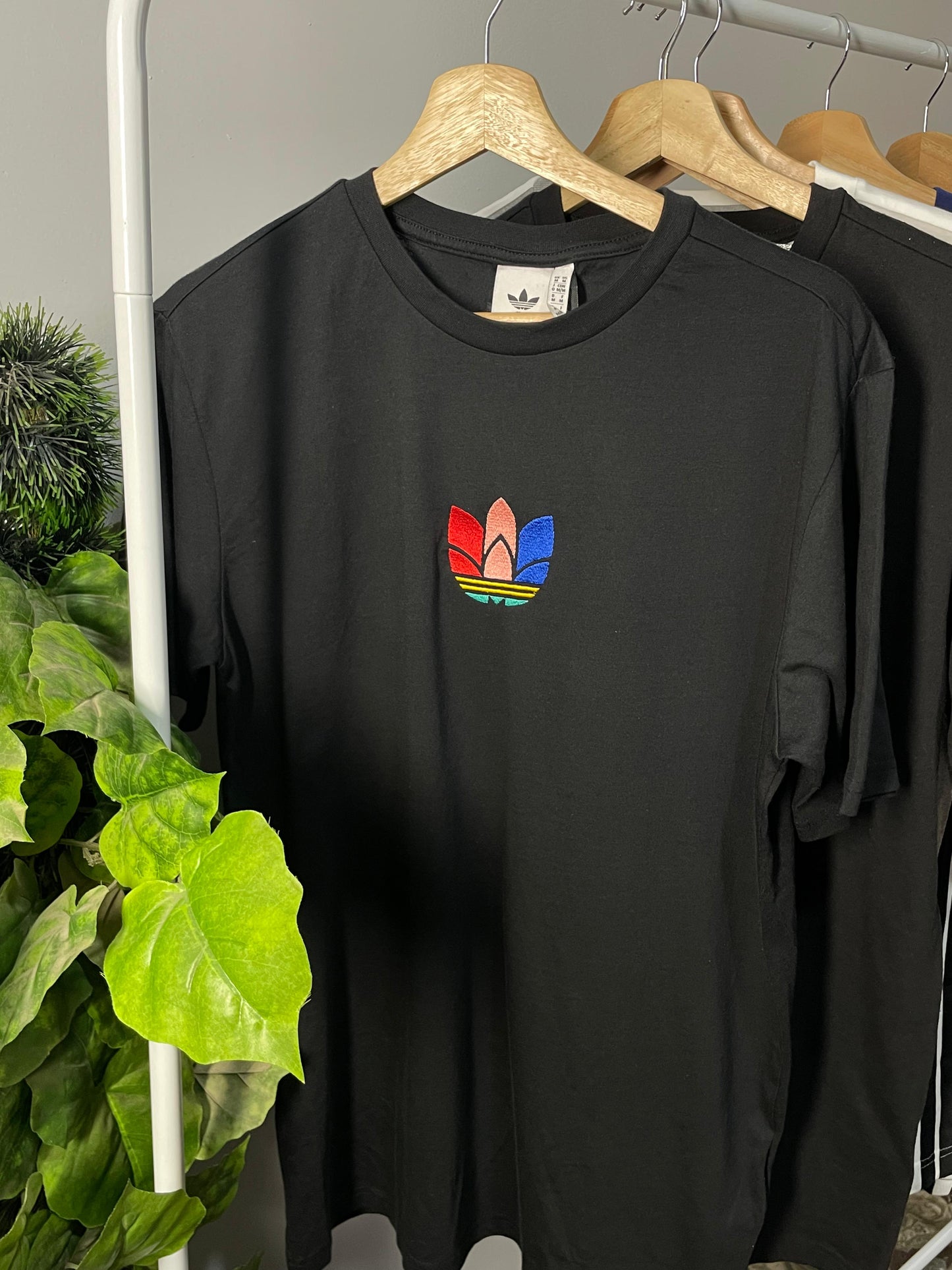 adidas Originals Men's 3D Trefoil Tee