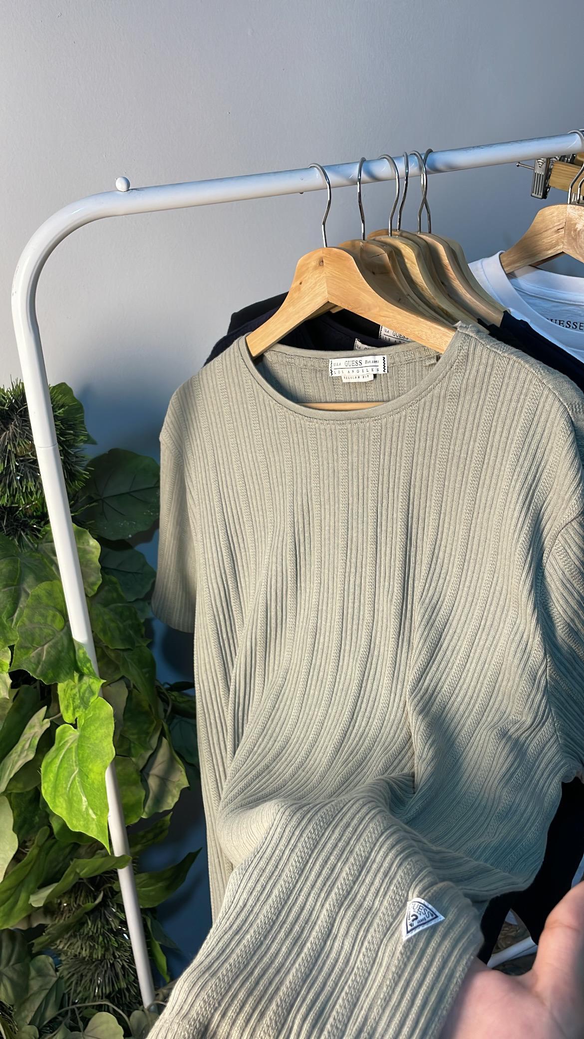 Guess t-shirt