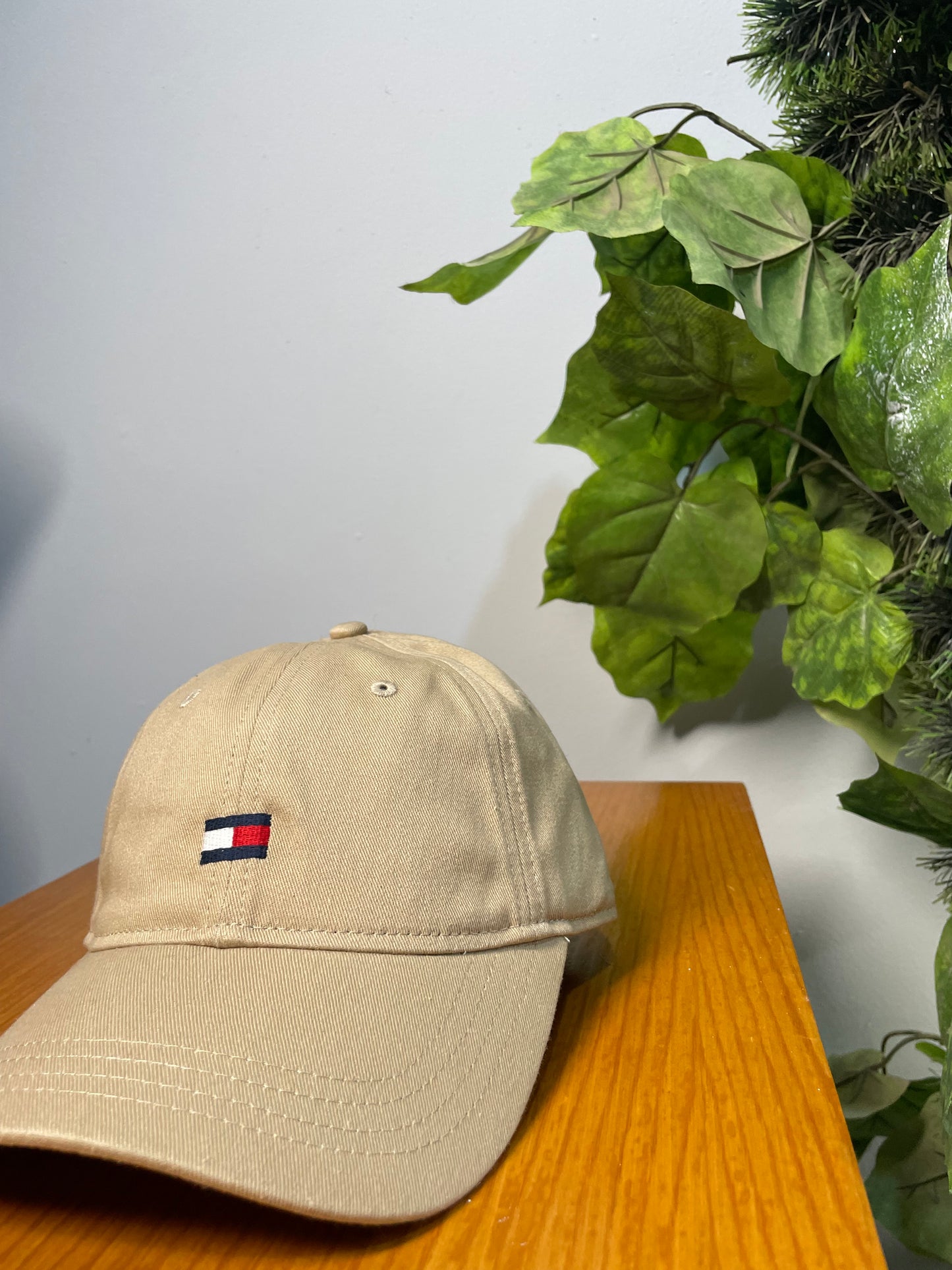 Tommy Hilfiger Embroidered flag cap