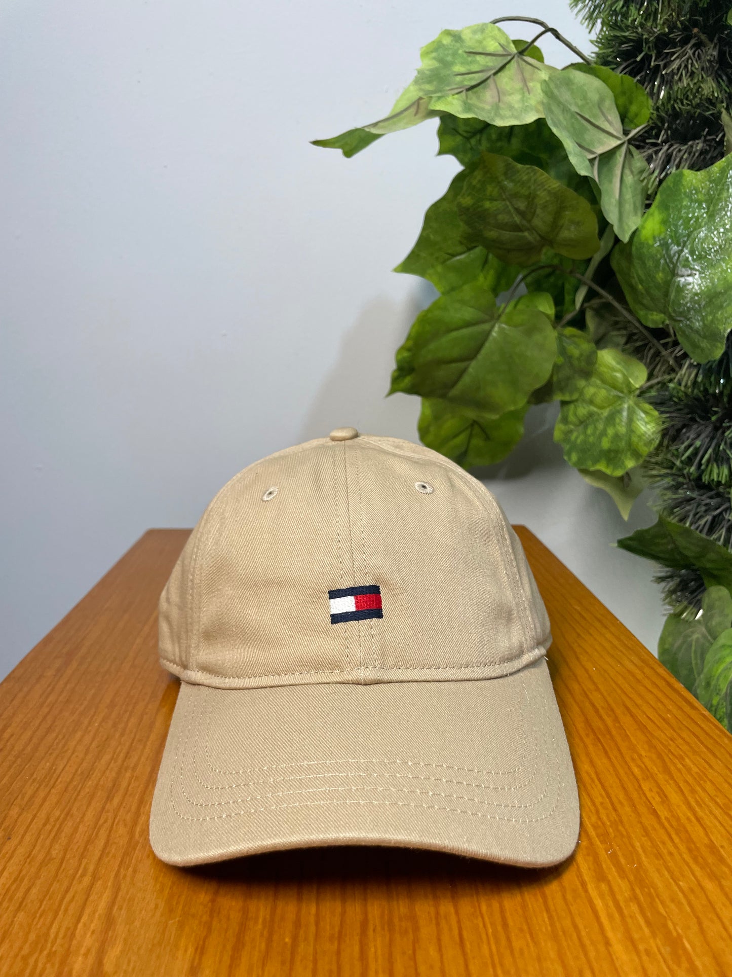 Tommy Hilfiger Embroidered flag cap