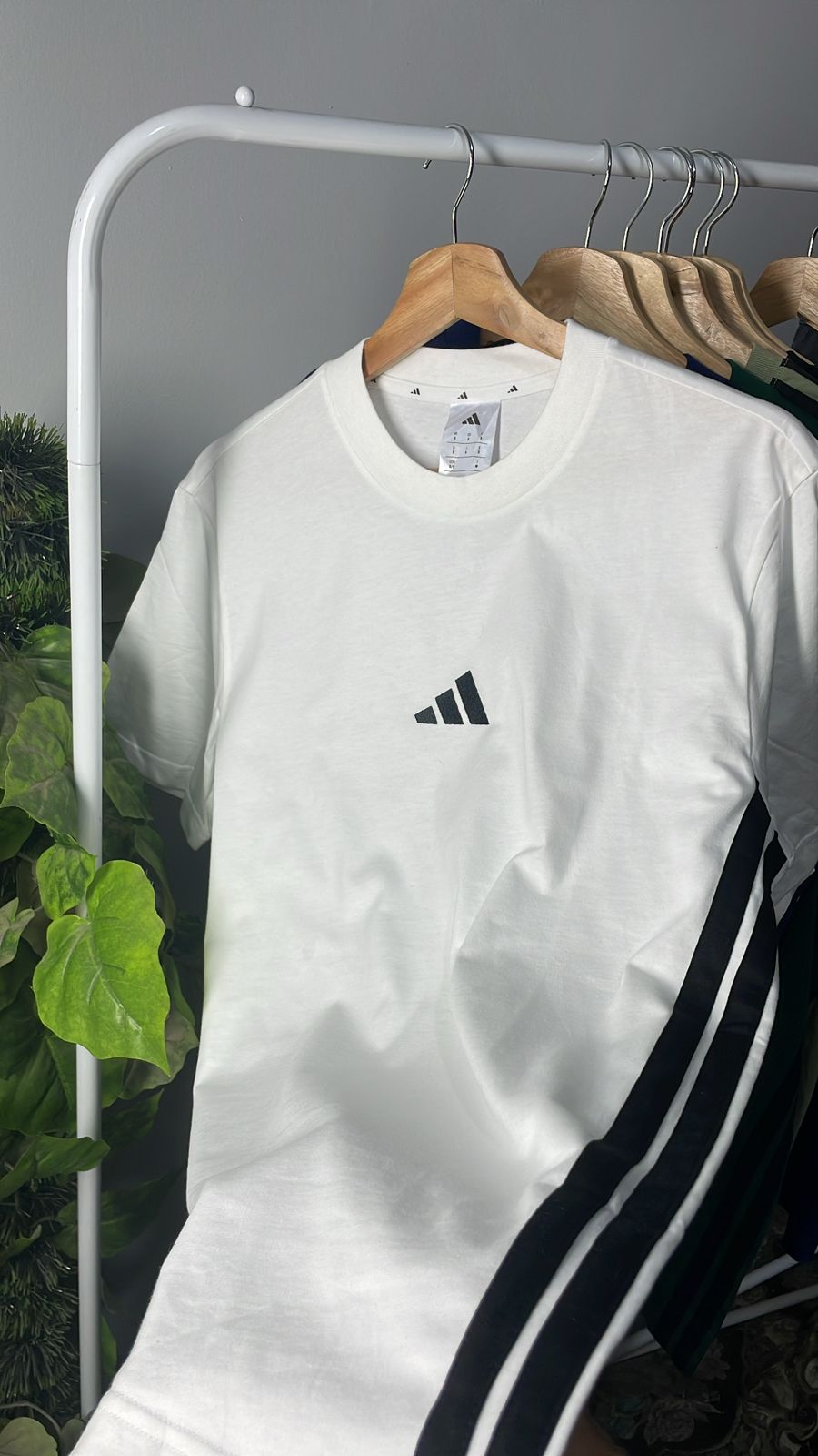 Adidas ESSENTIALS 3-STRIPES SINGLE JERSEY