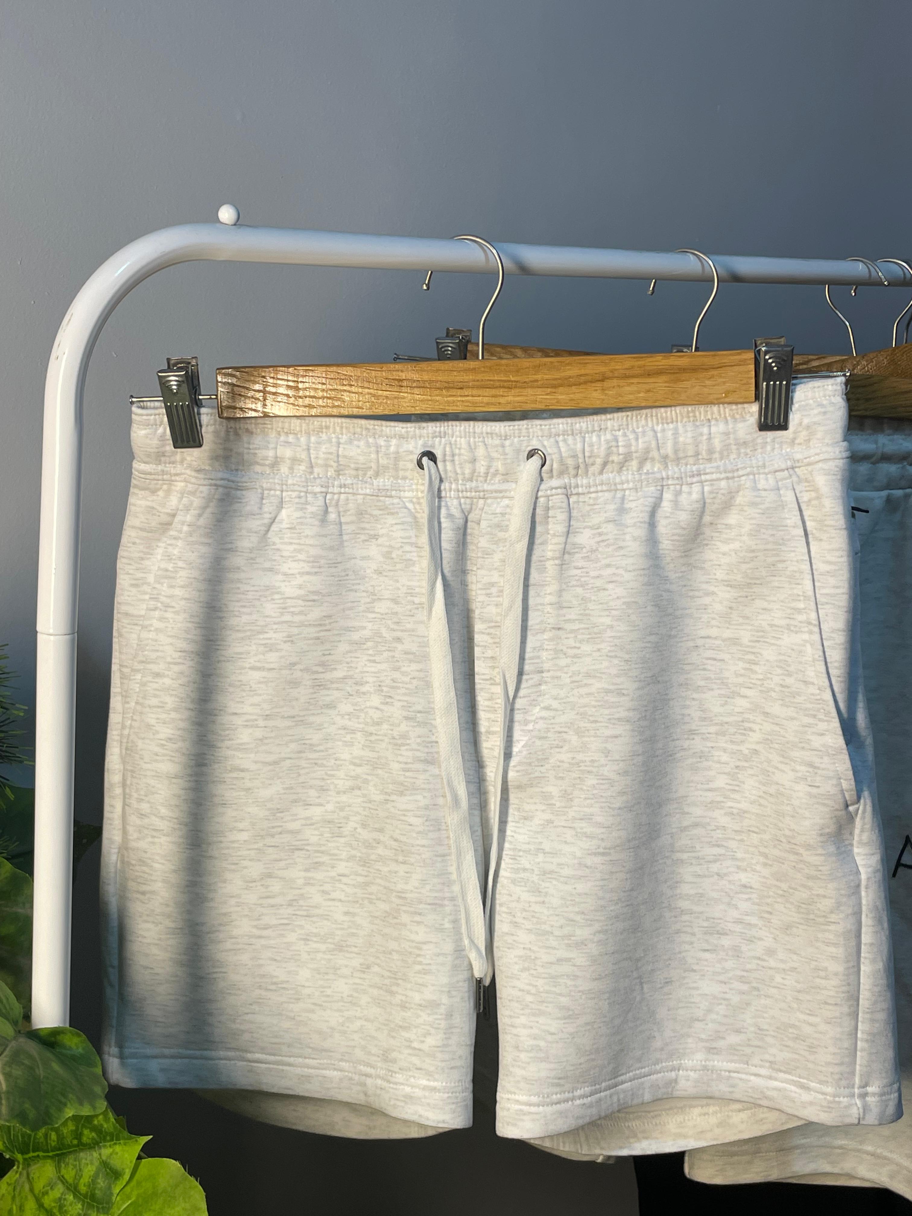 American Eagle Short