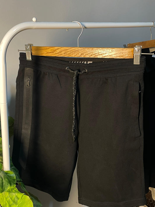 American Eagle Short