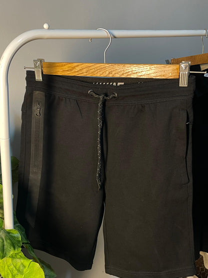 American Eagle Short