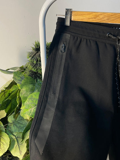 American Eagle Short