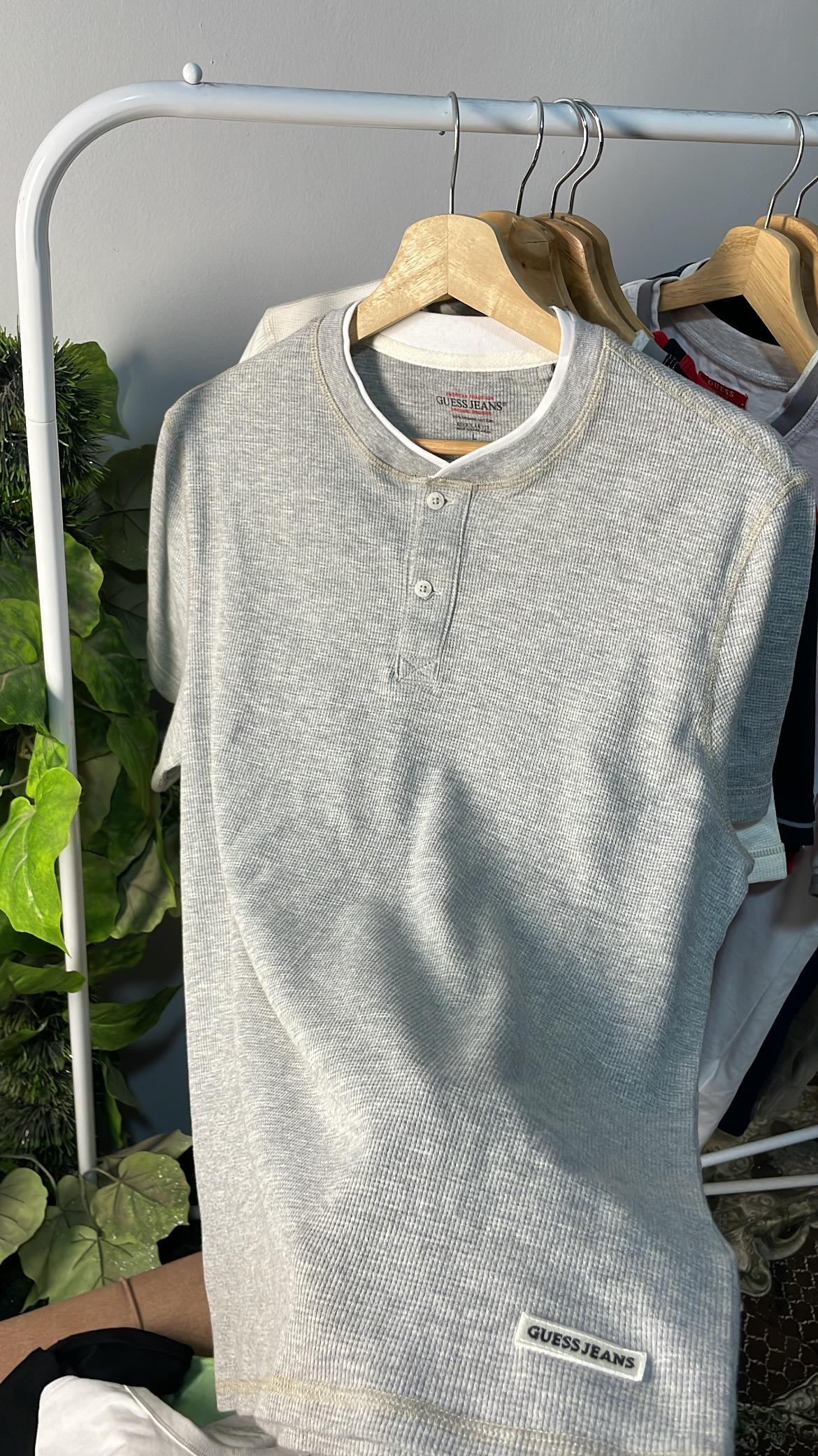 Guess t-shirt