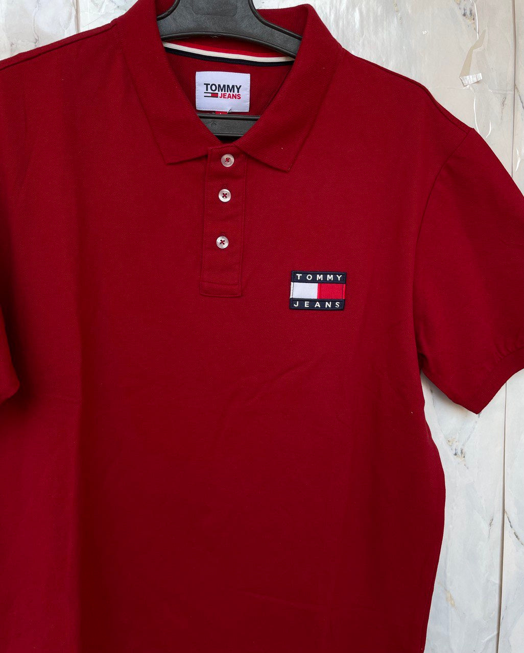 Tommy Jeans Polo T-shirt in Dark Red Basic